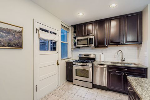 Tiny photo for 539 W Addison Street #2N, Chicago, IL 60613 (MLS # 12500767)