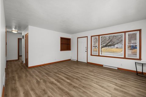 Tiny photo for 612 WAVERLY Road, Davenport, IA 52804 (MLS # 12582813)