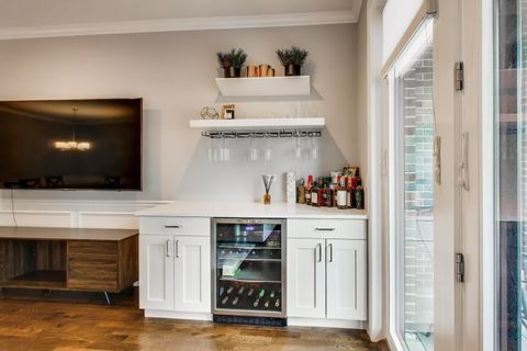 Tiny photo for 3717 N Ashland Avenue #1N, Chicago, IL 60613 (MLS # 12629888)