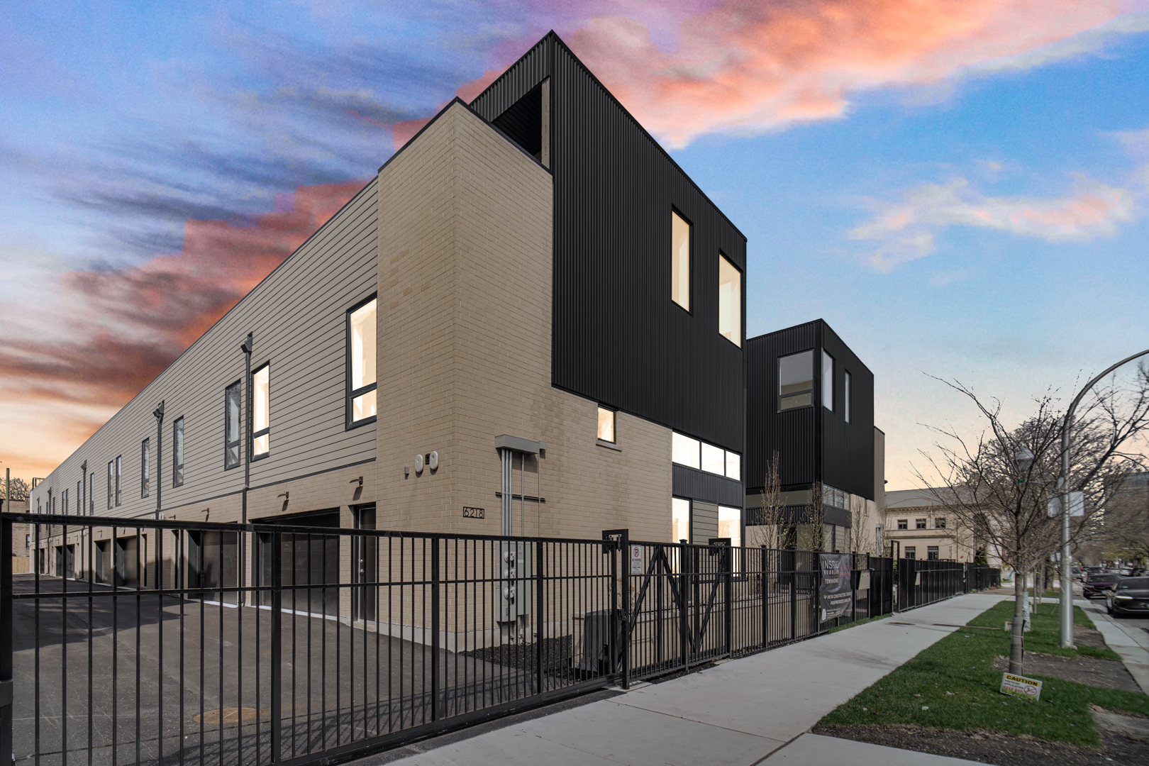Photo 1 of 18 — 6218 S Woodlawn Avenue F, Chicago, IL 60637