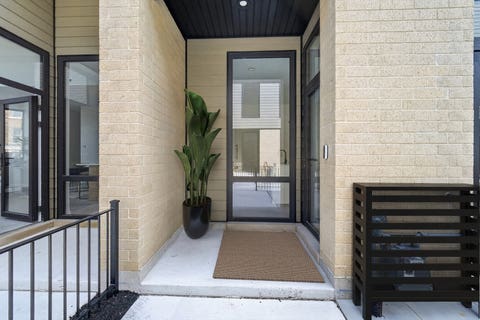 Tiny photo for 6218 S Woodlawn Avenue #F, Chicago, IL 60637 (MLS # 12642373)