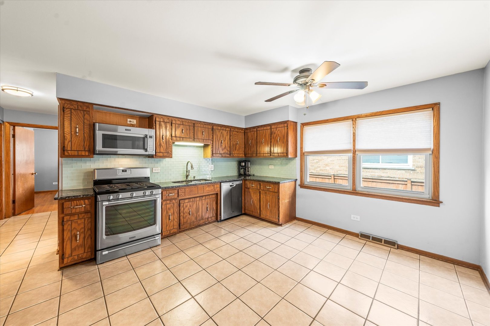 8423 W Wilson Avenue