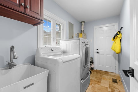 Tiny photo for 575 Gateshead Avenue N, Elk Grove Village, IL 60007 (MLS # 12749102)