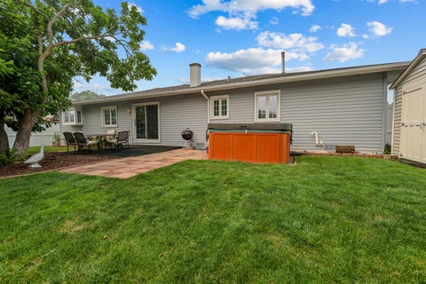 Tiny photo for 575 Gateshead Avenue N, Elk Grove Village, IL 60007 (MLS # 12749102)