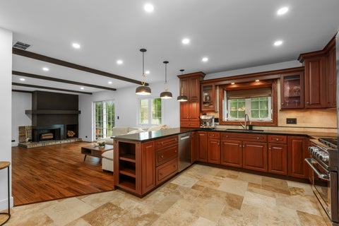 Tiny photo for 575 Gateshead Avenue N, Elk Grove Village, IL 60007 (MLS # 12749102)