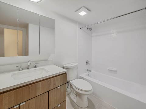 Tiny photo for 1025 S Fernandez Avenue #S-1, Arlington Heights, IL 60005 (MLS # 12666152)