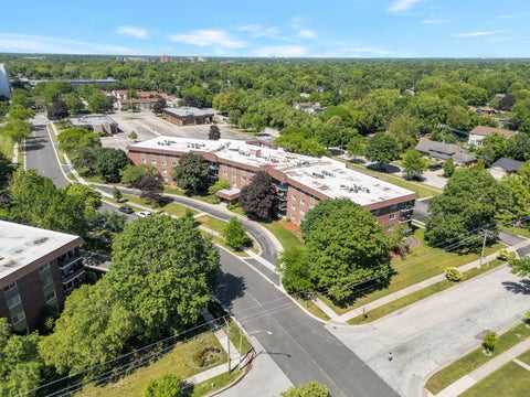 Tiny photo for 1025 S Fernandez Avenue #S-1, Arlington Heights, IL 60005 (MLS # 12666152)
