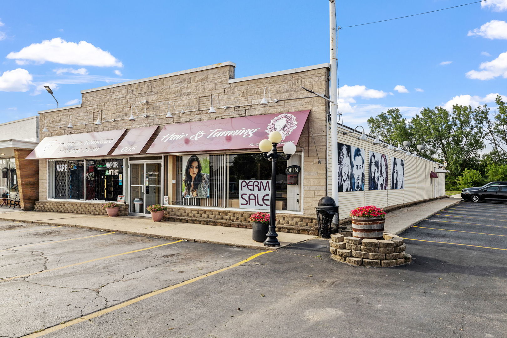 Photo 1 of 21 — 605 W Baltimore Street B, Wilmington, IL 60481