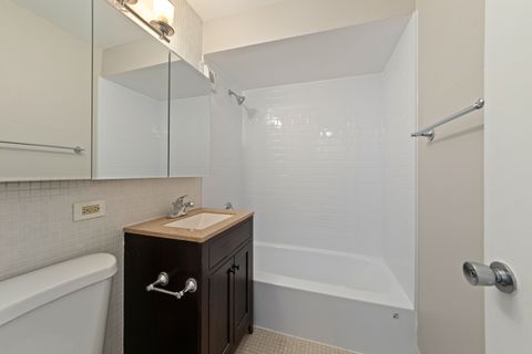 Tiny photo for 2626 N Lakeview Avenue #1509, Chicago, IL 60614 (MLS # 12504189)