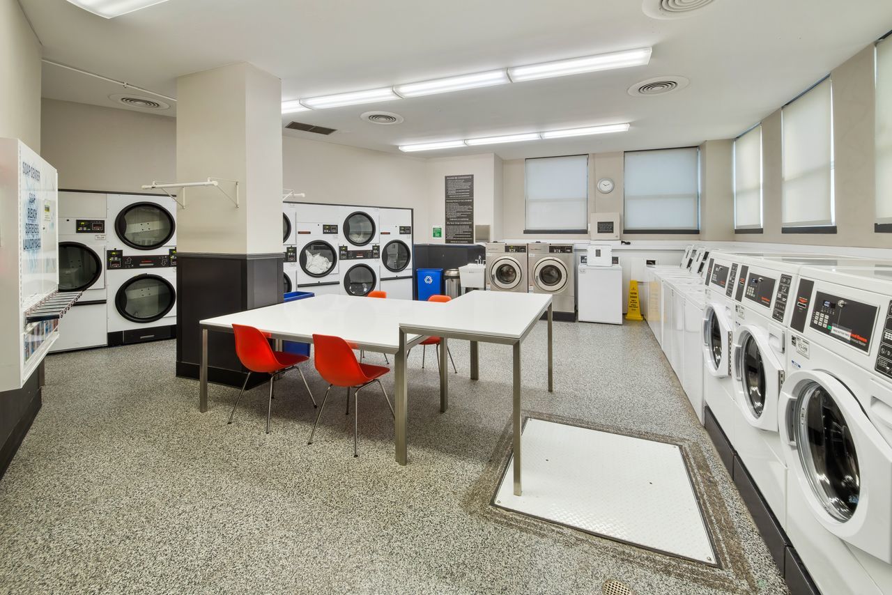 Chicago, Illinois 60614, United States, 1 Bedroom Bedrooms, ,1 BathroomBathrooms,Residential,Active,234876