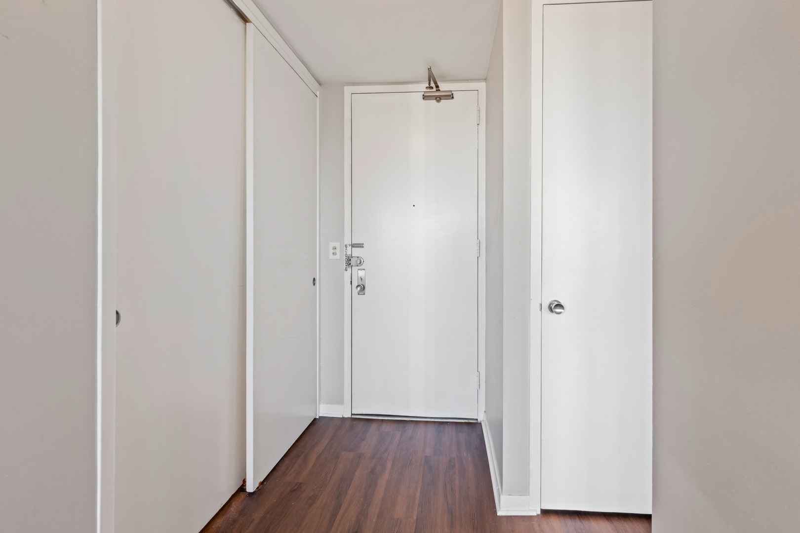 Chicago, Illinois 60614, United States, 1 Bedroom Bedrooms, ,1 BathroomBathrooms,Residential,Active,234876