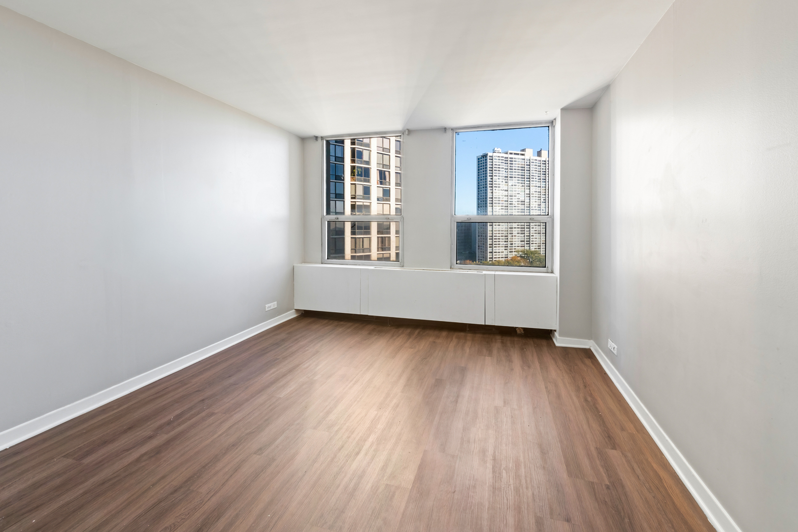 Chicago, Illinois 60614, United States, 1 Bedroom Bedrooms, ,1 BathroomBathrooms,Residential,Active,234876