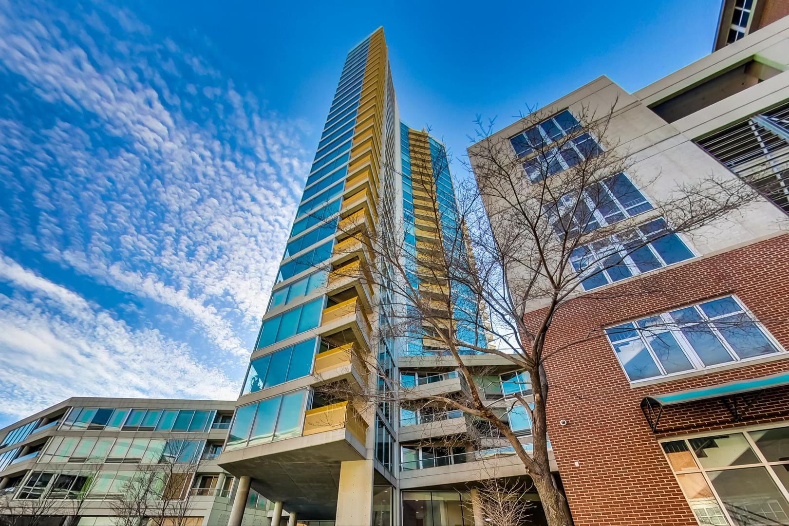 1720 MAPLE Avenue 2340