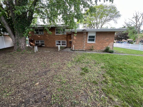 Tiny photo for 616 Seneca Drive, Aurora, IL 60506 (MLS # 12679205)