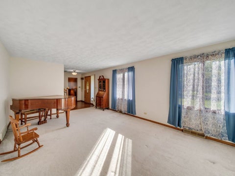 Tiny photo for 1011 Iroquois Drive, Elgin, IL 60123 (MLS # 12774944)