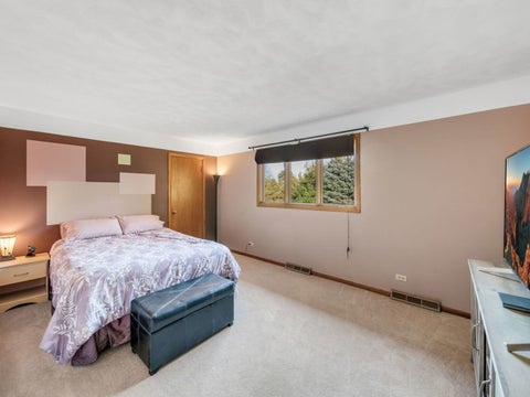 Tiny photo for 1011 Iroquois Drive, Elgin, IL 60123 (MLS # 12774944)