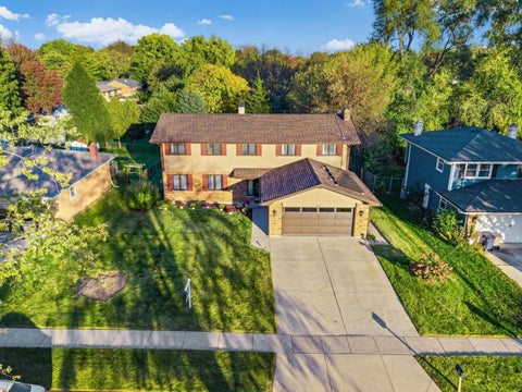 Tiny photo for 1011 Iroquois Drive, Elgin, IL 60123 (MLS # 12774944)