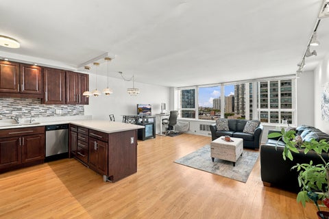Tiny photo for 1460 N Sandburg Terrace #1110, Chicago, IL 60610 (MLS # 12772037)