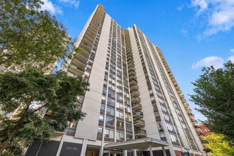 Photo of 1460 N Sandburg Terrace #1110, Chicago, IL 60610 (MLS # 12772037)