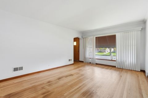 Tiny photo for 10140 S Washtenaw Avenue, Chicago, IL 60655 (MLS # 12630251)