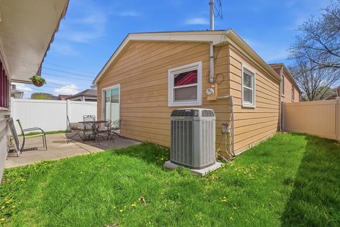 Tiny photo for 10140 S Washtenaw Avenue, Chicago, IL 60655 (MLS # 12630251)