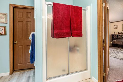 Tiny photo for 375 Lakota Way, Carbondale, IL 62902 (MLS # QC4270065)