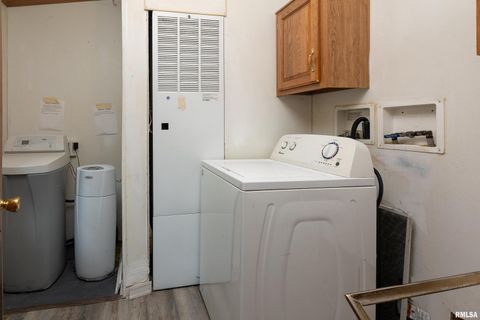 Tiny photo for 375 Lakota Way, Carbondale, IL 62902 (MLS # QC4270065)