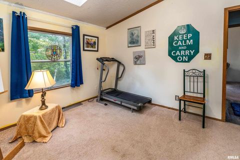 Tiny photo for 375 Lakota Way, Carbondale, IL 62902 (MLS # QC4270065)