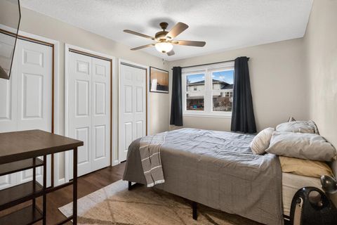 Tiny photo for 1136 4th Avenue N, Clinton, IA 52732 (MLS # 100000479)