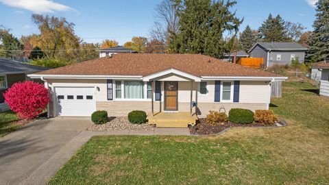 Photo of 1136 4th Avenue N, Clinton, IA 52732 (MLS # 100000479)