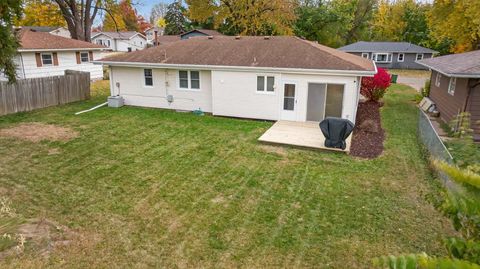 Tiny photo for 1136 4th Avenue N, Clinton, IA 52732 (MLS # 100000479)
