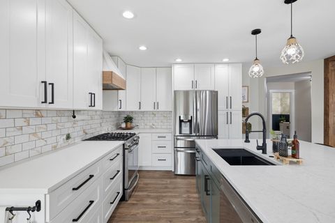 Tiny photo for 19443 Edgebrook Lane, Tinley Park, IL 60487 (MLS # 12620016)