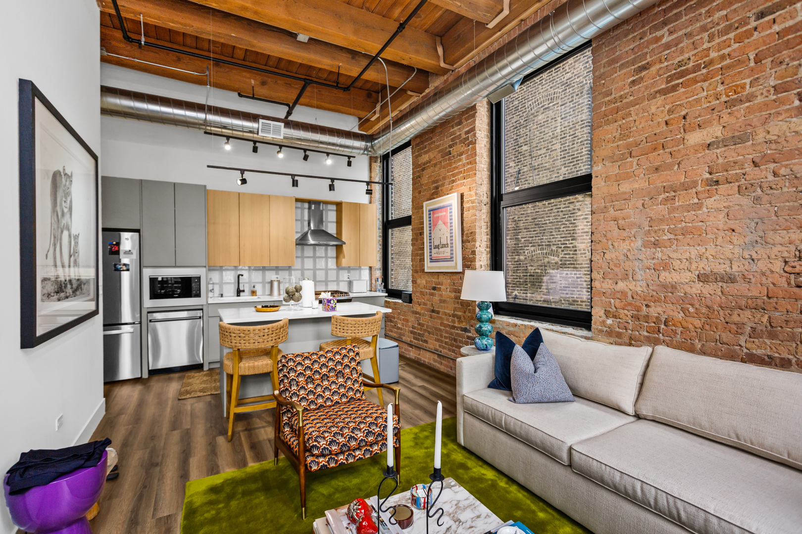 153 W Ohio Street 201