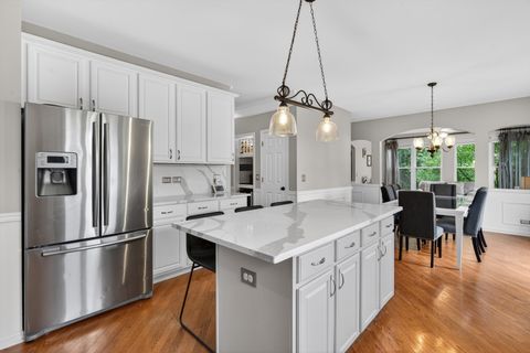 Tiny photo for 941 Par Drive, Algonquin, IL 60102 (MLS # 12649846)