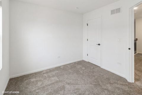 Tiny photo for 1533 Executive Way, Des Plaines, IL 60018 (MLS # 12493671)