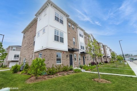 Tiny photo for 1533 Executive Way, Des Plaines, IL 60018 (MLS # 12493671)