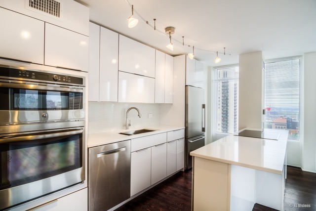 100 E Walton Street 22H