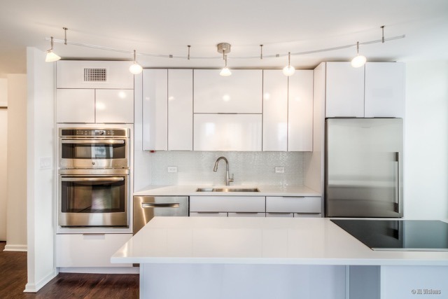 100 E Walton Street 22H