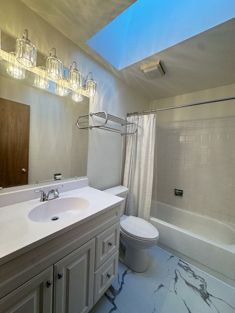 Tiny photo for 316 Carriage Way #D, Bloomingdale, IL 60108 (MLS # 12505718)