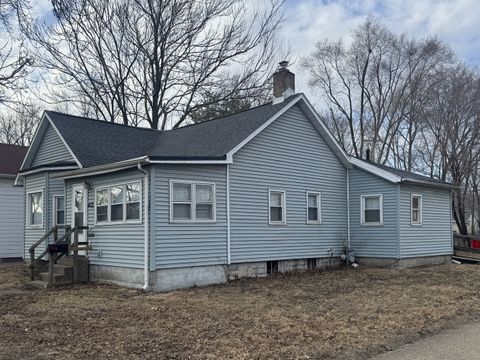 Tiny photo for 412 E Columbia Avenue, Champaign, IL 61820 (MLS # 12619797)