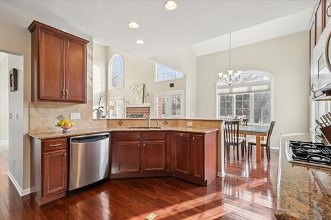 Tiny photo for 82 Open Parkway S, Hawthorn Woods, IL 60047 (MLS # 12512242)