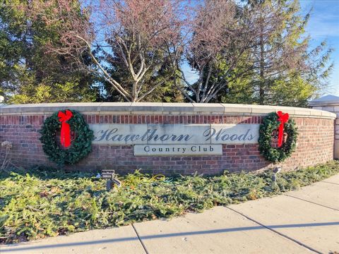 Tiny photo for 82 Open Parkway S, Hawthorn Woods, IL 60047 (MLS # 12512242)