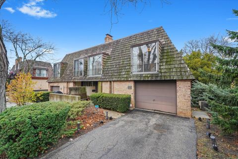 406 Lageschulte Street Barrington IL 60010