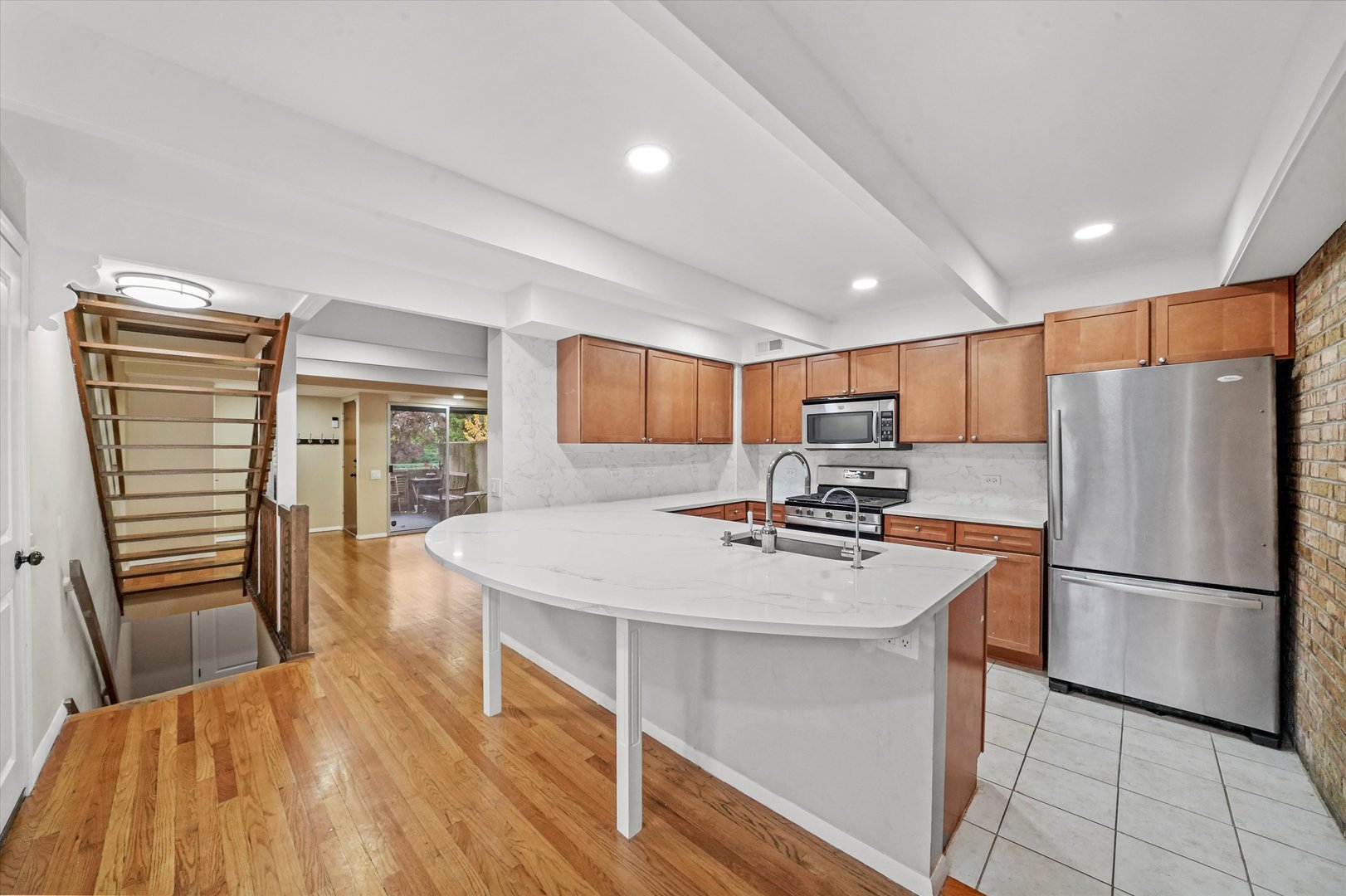 406 Lageschulte Street