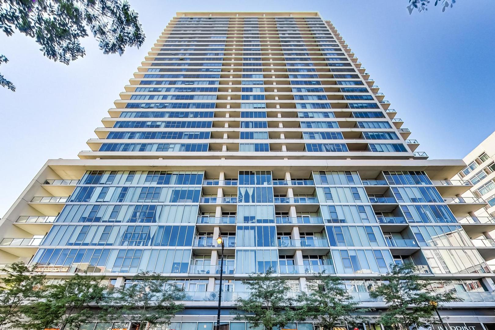 1720 S Michigan Avenue 812