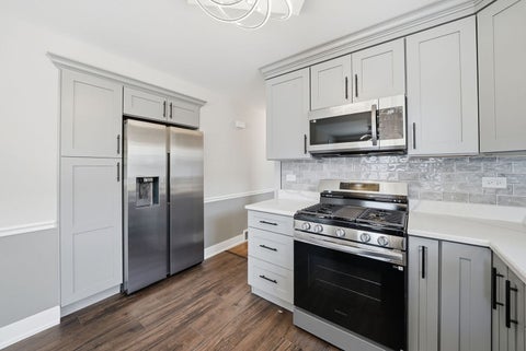 Tiny photo for 530 Bensley Avenue, Calumet City, IL 60409 (MLS # 12664258)