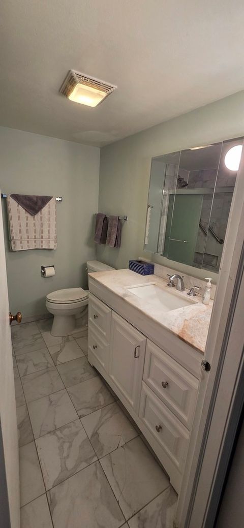 Tiny photo for 450 Raintree Court #2M, Glen Ellyn, IL 60137 (MLS # 12539812)