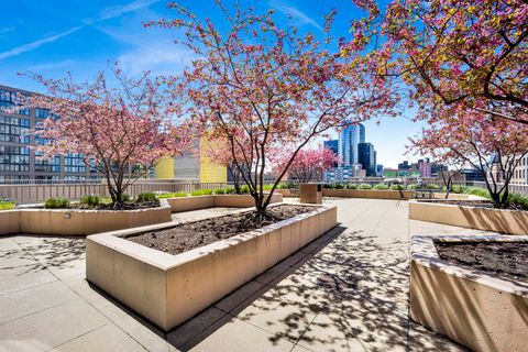 Tiny photo for 200 N Jefferson Street #2301, Chicago, IL 60661 (MLS # 12620975)