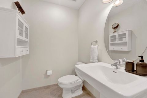 Tiny photo for 200 N Jefferson Street #2301, Chicago, IL 60661 (MLS # 12620975)