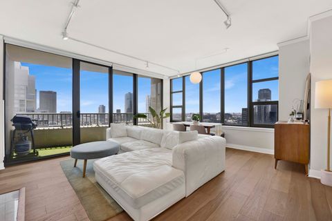 Tiny photo for 200 N Jefferson Street #2301, Chicago, IL 60661 (MLS # 12620975)